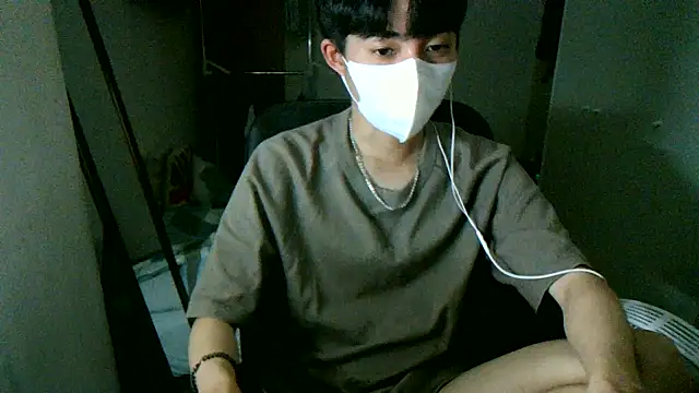 Snapshot of max5388 chatting on 10/13/25, 04:29 max5388 online show from 10/13/25, 04:29