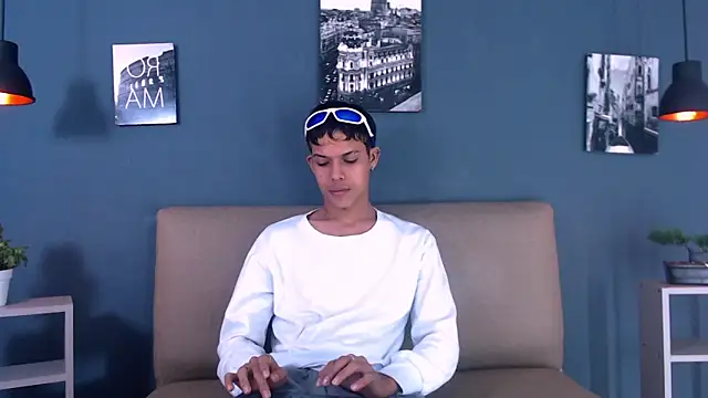 Levis Montes online show from 02/05/25, 07:42