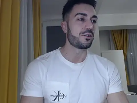 Snapshot of GoldenMark chatting on 01/26/25, 05:23 GoldenMark online show from 01/26/25, 05:23