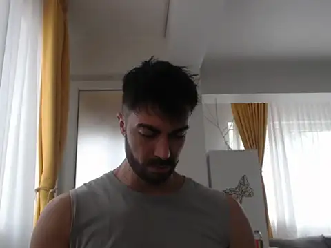 Snapshot of GoldenMark chatting on 10/01/25, 12:00 GoldenMark online show from 10/01/25, 12:00