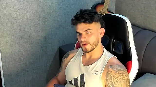 Ricardogo19 online show from 10/13/25, 08:31