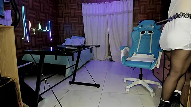 Cristina Vanegas631 online show from 11/12/25, 12:44