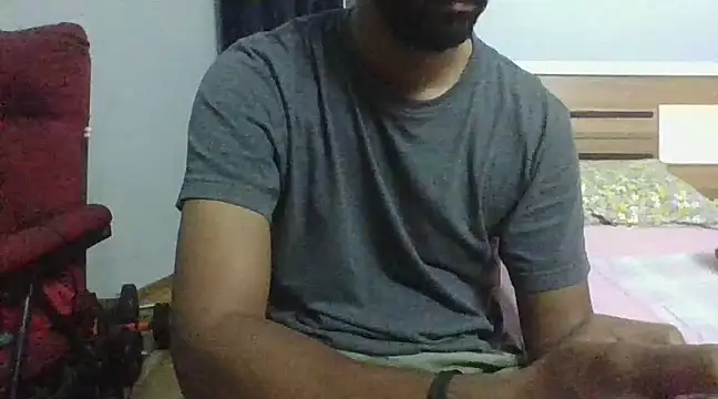 Snapshot of IndianEurope chatting on 12/26/24, 01:32 IndianEurope online show from 12/26/24, 01:32