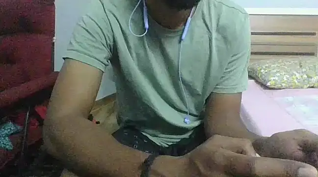 Snapshot of IndianEurope chatting on 01/27/25, 03:39 IndianEurope online show from 01/27/25, 03:39