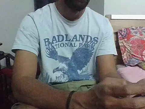 Snapshot of IndianEurope chatting on 09/23/25, 03:48 IndianEurope online show from 09/23/25, 03:48