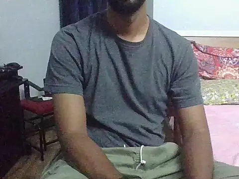 Snapshot of IndianEurope chatting on 10/13/25, 05:35 IndianEurope online show from 10/13/25, 05:35