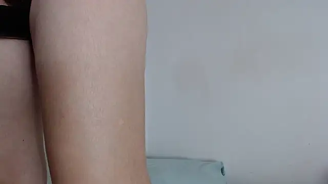 Niurca01  online show from 01/23/25, 05:52