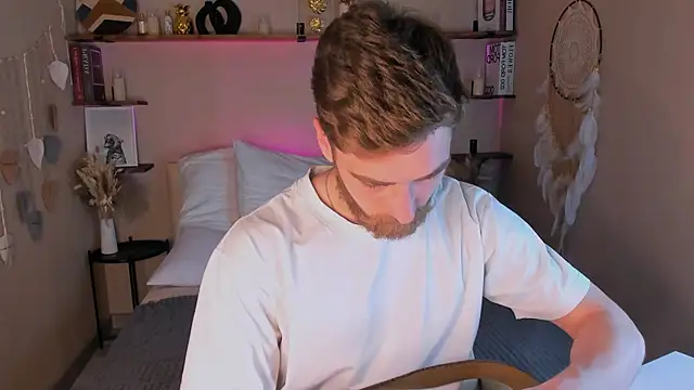 Snapshot of DexterDexx chatting on 09/30/25, 09:31 DexterDexx online show from 09/30/25, 09:31