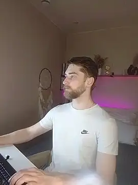 Snapshot of DexterDexx chatting on 10/10/25, 09:58 DexterDexx online show from 10/10/25, 09:58