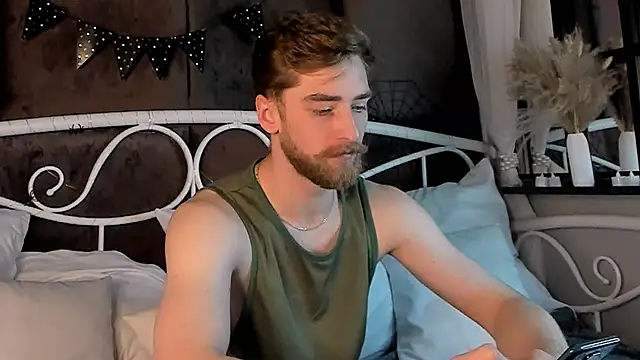 Snapshot of DexterDexx chatting on 11/02/25, 06:38 DexterDexx online show from 11/02/25, 06:38