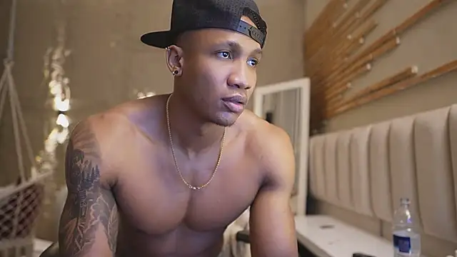 Logan Varela online show from 03/17/26, 01:36