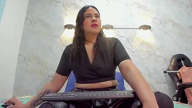 Snapshot of hari_lissaw chatting on 01/18/25, 03:09 hari lissaw online show from 01/18/25, 03:09