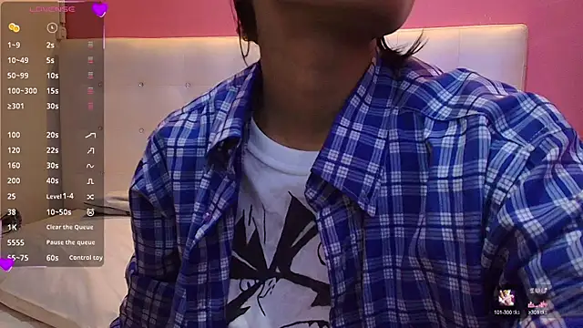 Snapshot of yourcuteneighbourr chatting on 02/06/25, 03:06 yourcuteneighbourr online show from 02/06/25, 03:06