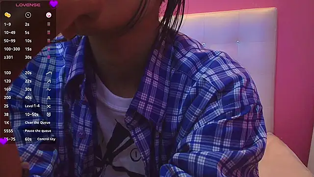 Snapshot of yourcuteneighbourr chatting on 02/07/25, 03:01 yourcuteneighbourr online show from 02/07/25, 03:01