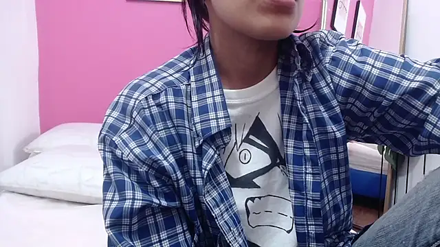 Snapshot of yourcuteneighbourr chatting on 03/19/25, 02:59 yourcuteneighbourr online show from 03/19/25, 02:59