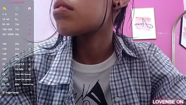 Snapshot of yourcuteneighbourr chatting on 03/20/25, 03:02 yourcuteneighbourr online show from 03/20/25, 03:02