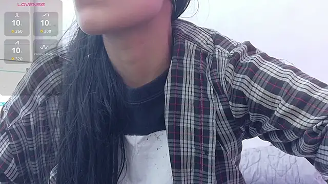 Snapshot of yourcuteneighbourr chatting on 10/28/25, 02:59 yourcuteneighbourr online show from 10/28/25, 02:59