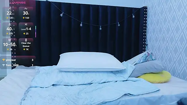 Snapshot of yourcuteneighbourr chatting on 11/27/25, 02:57 yourcuteneighbourr online show from 11/27/25, 02:57