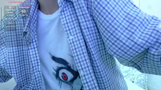 Snapshot of yourcuteneighbourr chatting on 12/03/25, 03:03 yourcuteneighbourr online show from 12/03/25, 03:03