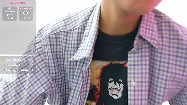 Snapshot of yourcuteneighbourr chatting on 02/19/26, 03:13 yourcuteneighbourr online show from 02/19/26, 03:13