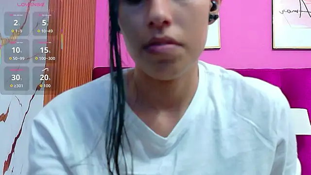 yourcuteneighbourr online show from 05/20/26, 03:02