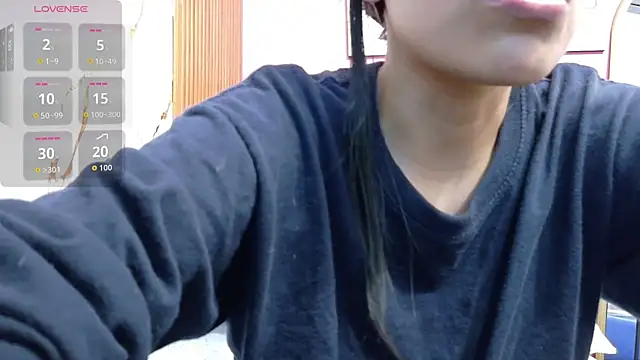 Snapshot of yourcuteneighbourr chatting on 07/07/26, 02:58 yourcuteneighbourr online show from 07/07/26, 02:58