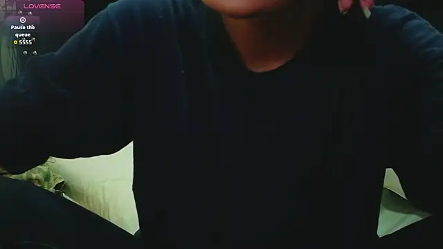 Snapshot of yourcuteneighbourr chatting on 07/18/26, 03:00 yourcuteneighbourr online show from 07/18/26, 03:00