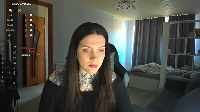 Snapshot of AizaRose chatting on 04/17/26, 07:11 AizaRose online show from 04/17/26, 07:11