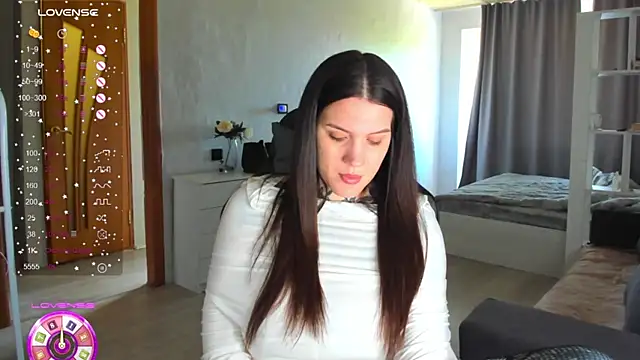 Snapshot of AizaRose chatting on 05/07/26, 08:20 AizaRose online show from 05/07/26, 08:20