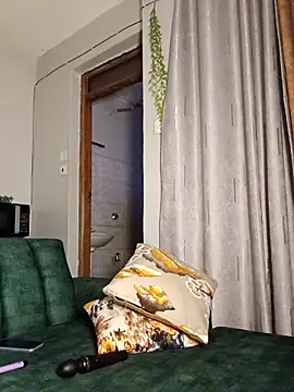 C-yoyo online show from 12/17/25, 11:27