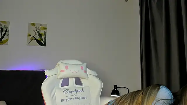 elliediaz online show from 09/23/25, 07:50