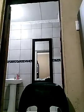 Snapshot of bigvendadick chatting on 03/17/25, 07:58 bigvendadick online show from 03/17/25, 07:58