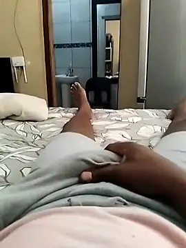 Snapshot of bigvendadick chatting on 03/20/25, 03:25 bigvendadick online show from 03/20/25, 03:25