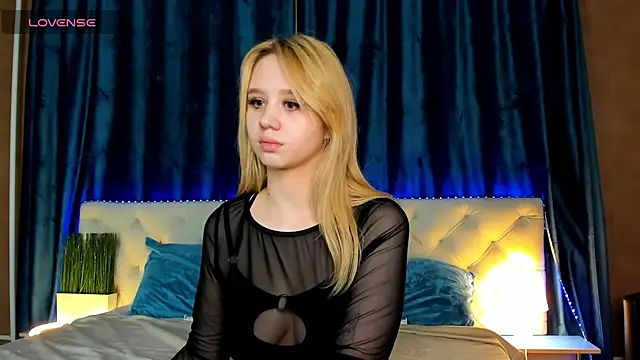 Snapshot of Valerie_Woods chatting on 03/21/25, 09:45 Valerie Woods online show from 03/21/25, 09:45