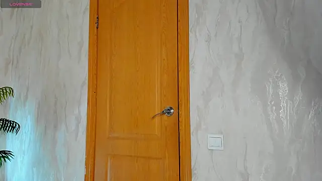 Valerie Woods online show from 03/05/26, 01:23