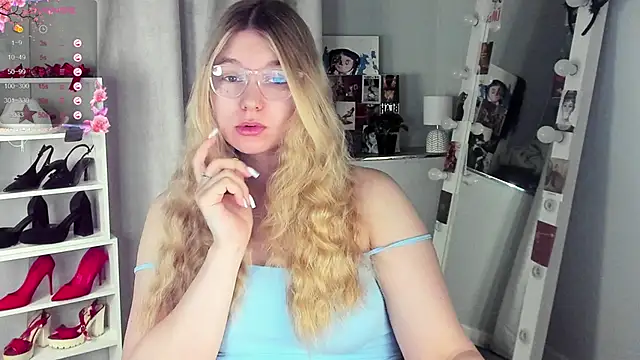 Rebecca Kelly online show from 02/19/26, 02:29