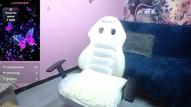 Snapshot of sailor_moon07 chatting on 03/07/25, 07:19 sailor moon07 online show from 03/07/25, 07:19