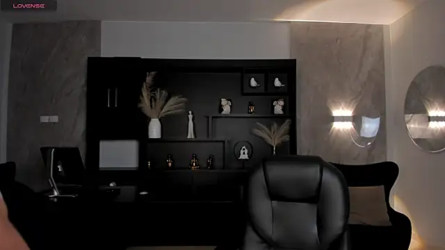 CelestePalmer  online show from 11/30/25, 11:36