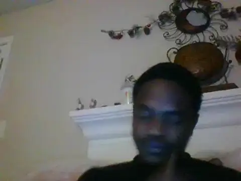 Snapshot of Hugedick0071 chatting on 12/17/24, 07:29 Hugedick0071 online show from 12/17/24, 07:29