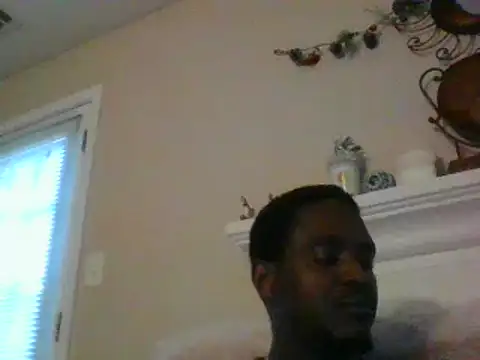 Snapshot of Hugedick0071 chatting on 12/18/24, 09:40 Hugedick0071 online show from 12/18/24, 09:40