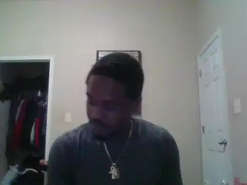 Snapshot of Hugedick0071 chatting on 12/29/24, 02:10 Hugedick0071 online show from 12/29/24, 02:10