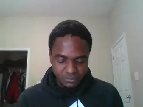 Snapshot of Hugedick0071 chatting on 01/05/25, 04:59 Hugedick0071 online show from 01/05/25, 04:59