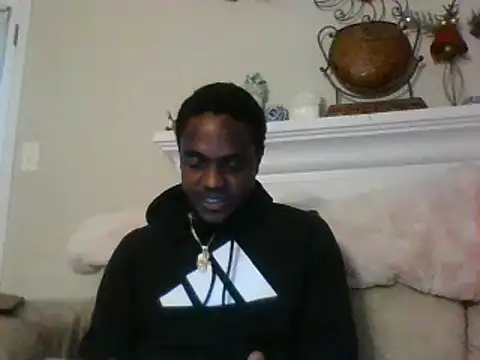 Snapshot of Hugedick0071 chatting on 01/09/25, 10:20 Hugedick0071 online show from 01/09/25, 10:20
