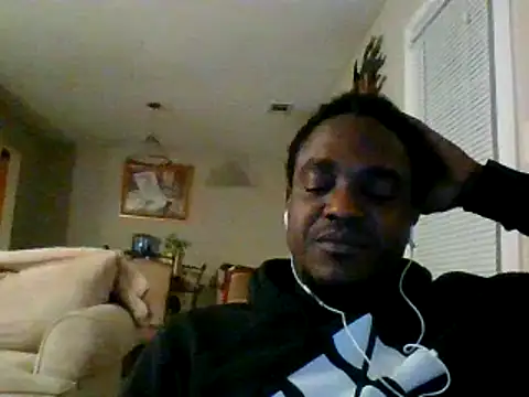 Snapshot of Hugedick0071 chatting on 01/10/25, 03:39 Hugedick0071 online show from 01/10/25, 03:39