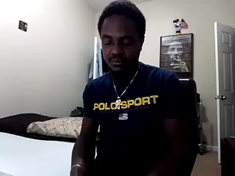 Snapshot of Hugedick0071 chatting on 02/12/25, 03:27 Hugedick0071 online show from 02/12/25, 03:27