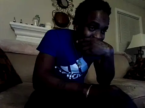 Snapshot of Hugedick0071 chatting on 02/25/25, 12:25 Hugedick0071 online show from 02/25/25, 12:25