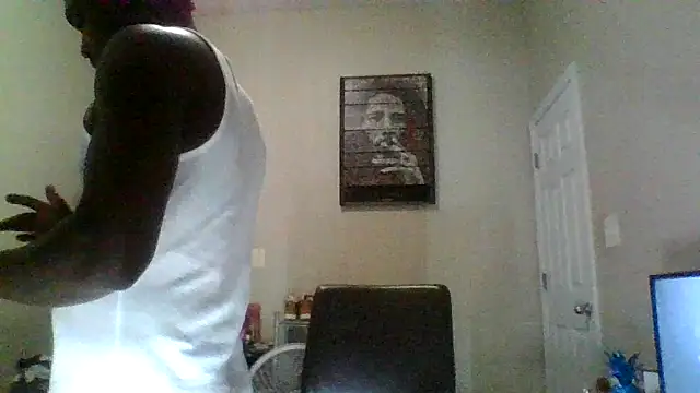 Snapshot of Hugedick0071 chatting on 03/22/25, 04:03 Hugedick0071 online show from 03/22/25, 04:03