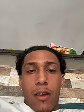 Snapshot of dominic_smith_ chatting on 12/16/25, 09:31 dominic smith online show from 12/16/25, 09:31