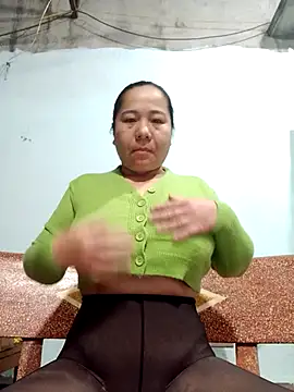 Queen 18200 online show from 11/23/25, 10:42