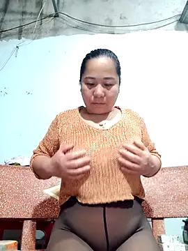 Queen 18200 online show from 02/17/26, 10:05